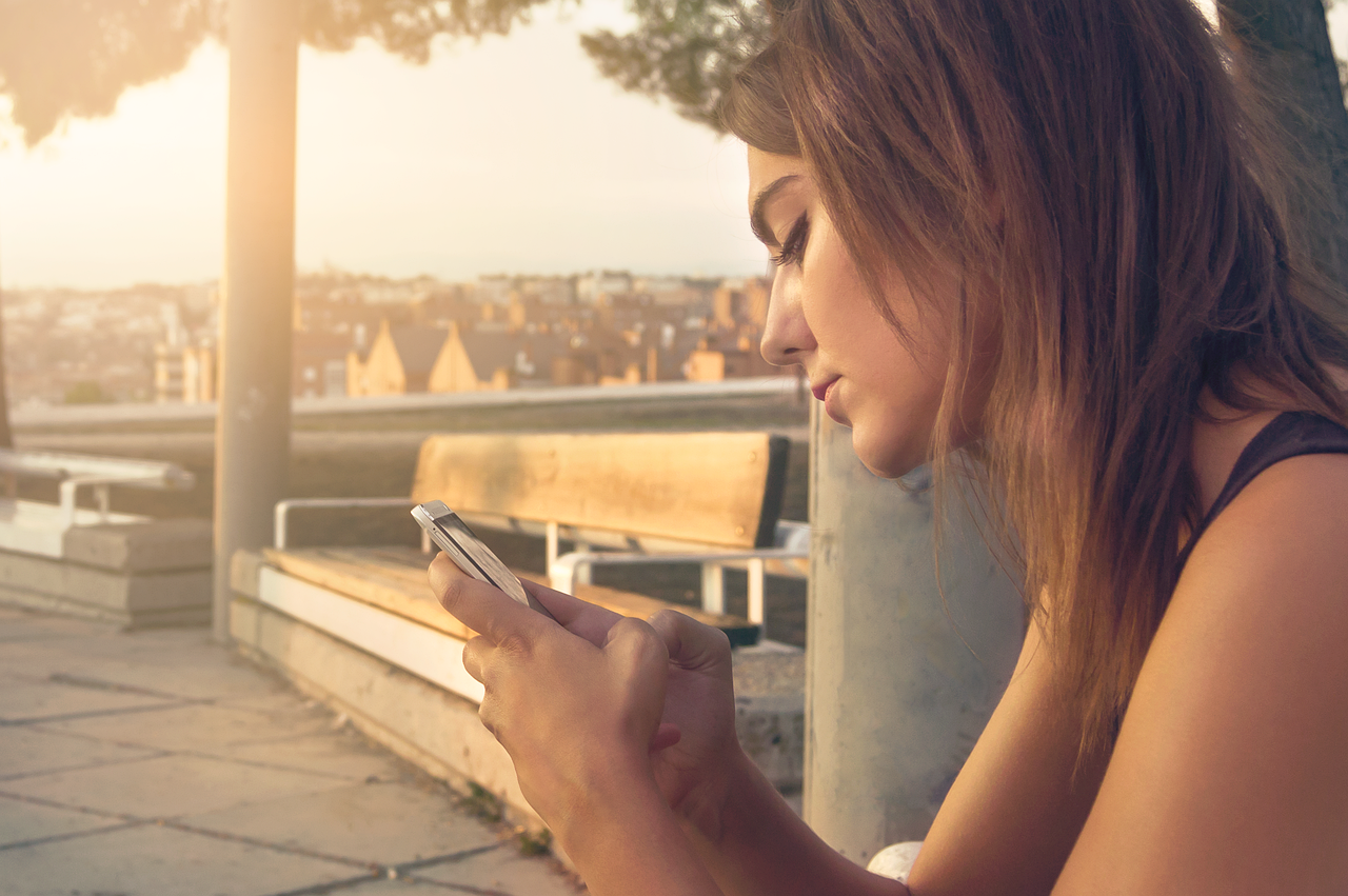 Telefonų dėklai: apsauga, technologijos ir kasdienio naudojimo evoliucija